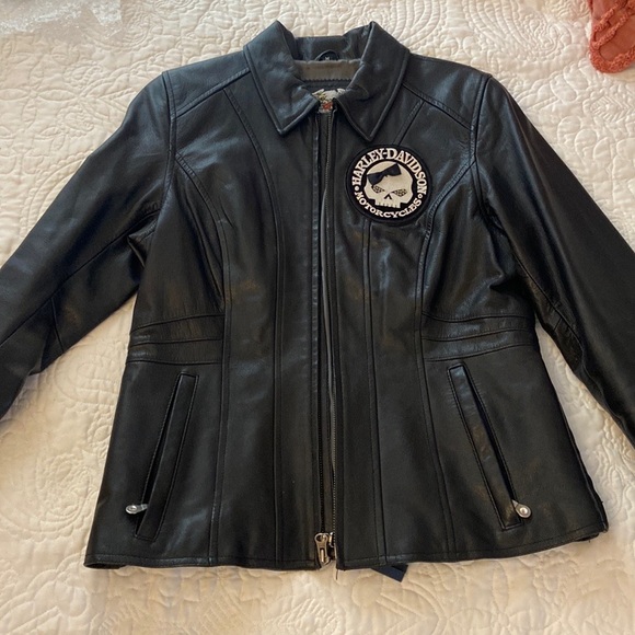 Womens leather Harley Davidson rhinestone shield jacket - Picture 11 of 17